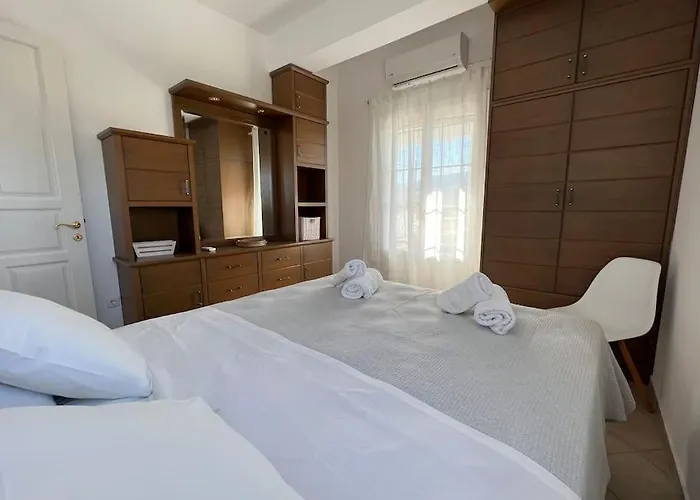 Beachfront-santa Marina Vacation Holiday home *