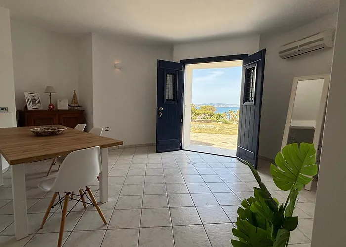 Beachfront-santa Marina Vacation Holiday home