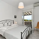 Дом отдыха Beachfront-santa Marina Vacation