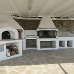 Beachfront-santa Marina Vacation Дом отдыха Парос