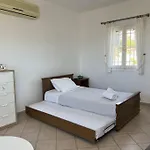 Beachfront-santa Marina Vacation Дом отдыха Парос