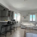 Beachfront-santa Marina Vacation * Парос