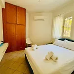 Beachfront-santa Marina Vacation * Парос