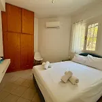 Дом отдыха Beachfront-santa Marina Vacation *