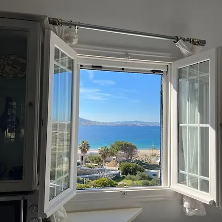 Beachfront-santa Marina Vacation בית נופש