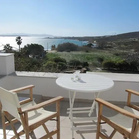 Beachfront-santa Marina Vacation בית נופש