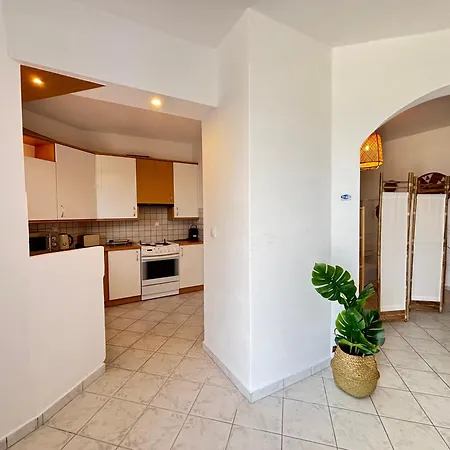 Beachfront-santa Marina Vacation Páros